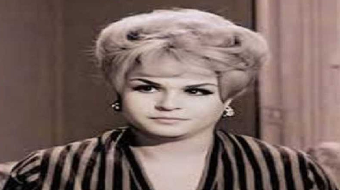 الفنانة سناء مظهر