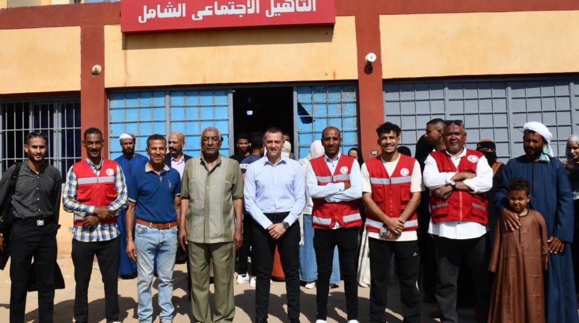 محافظ أسوان 