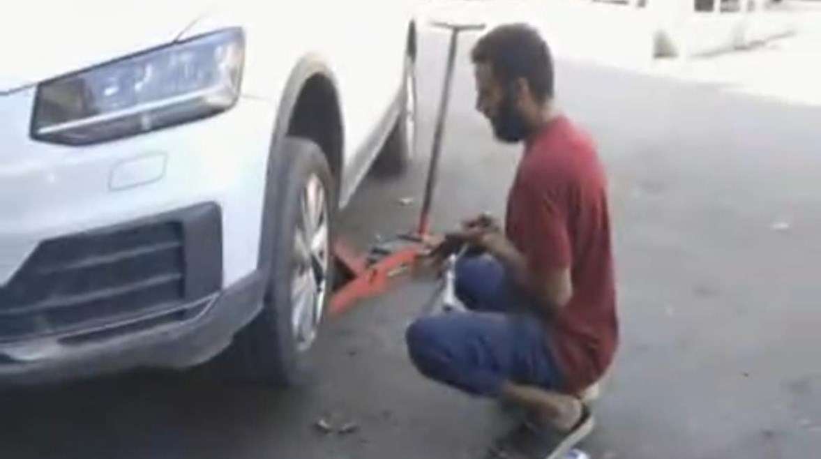 الشاب زكريا 