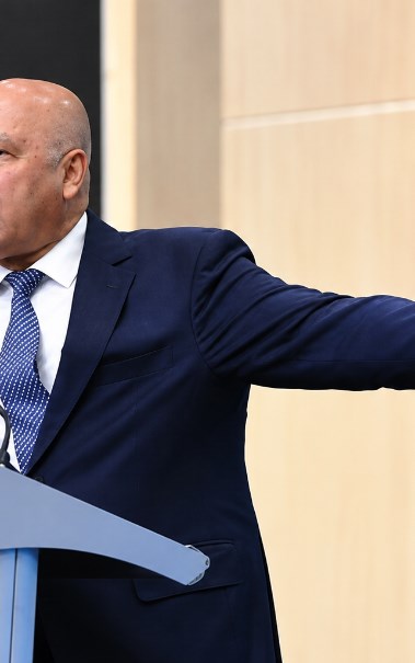 الفريق كامل الوزير وزير النقل 