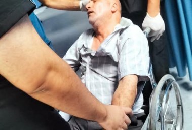 المعلم محمود عمر مدير سابق لمدرسة خالد بن الوليد 