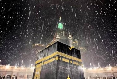 أمطار وسيول رعدية تضرب مكة ومناطق في السعودية