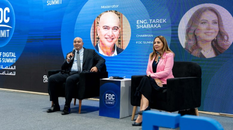 نائب وزير الاتصالات وتكنولوجيا المعلومات للتطوير المؤسسي، غادة لبيب، طارق شبكة، المؤسس والرئيس التنفيذي لشركة "MCS"