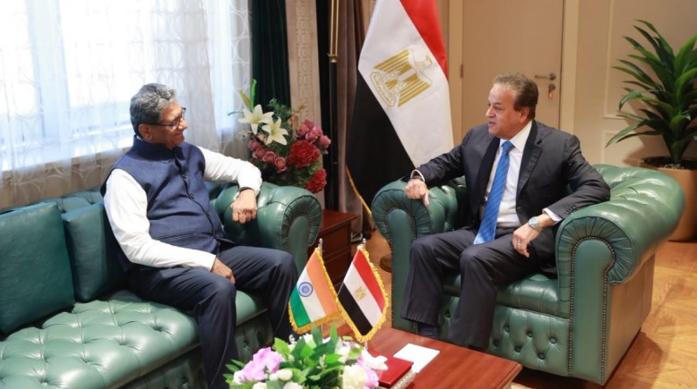 وزير الصحة والسكان الدكتور خالد عبدالغفار
