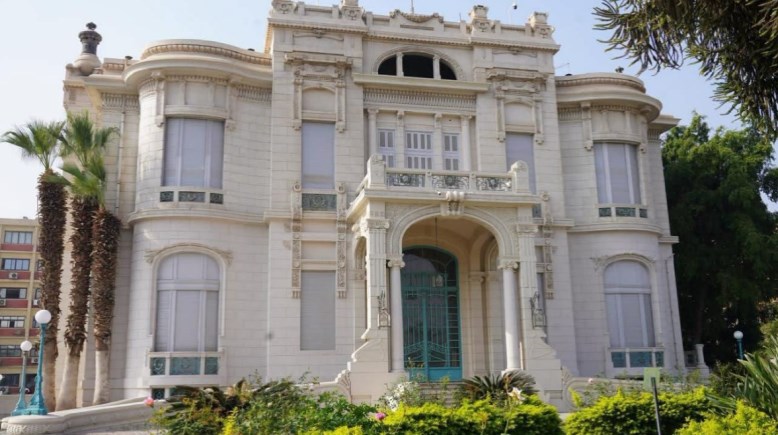 جامعة عين شمس