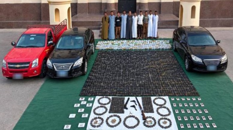 المتهمون والمضبوطات 