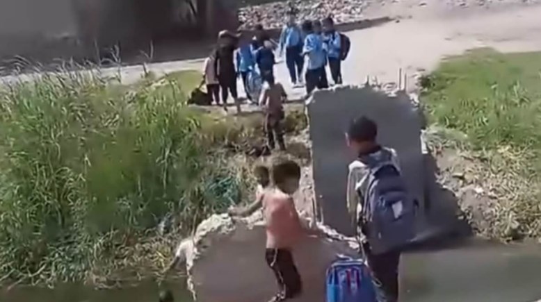 إزالة طريق مجمع المدارس في جرجا