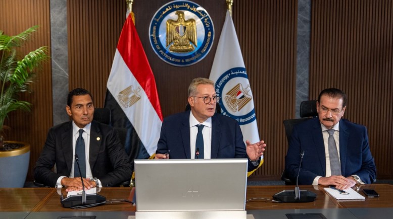 وزيرا الرياضة والبترول 