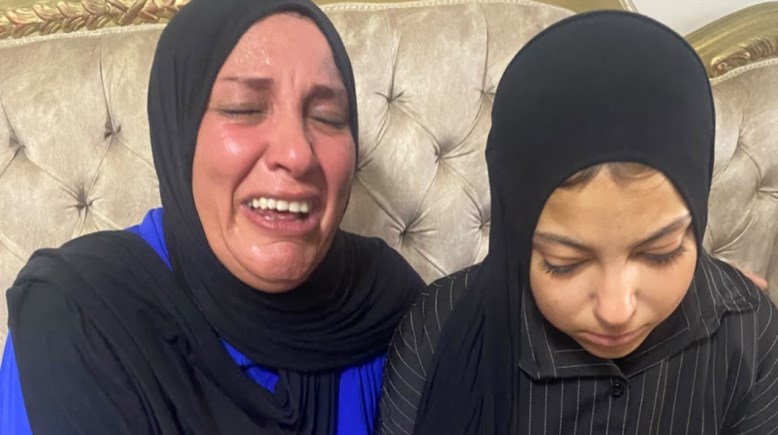 أم يمنى وابنتها
