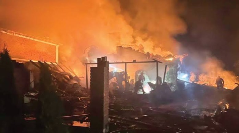 زيلينسكي يعلن مقتل 12 شخصًا بينهم هندي في هجمات روسية على مدن أوكرانية 