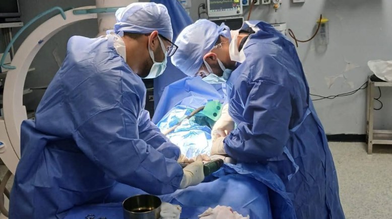 لقطة أثناء إجراء العمليه 