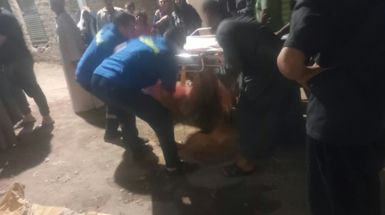 اثناء نقل الجثمنين 