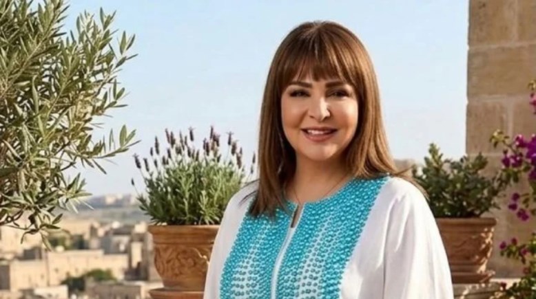 الفنانة فاطمة الكاشف
