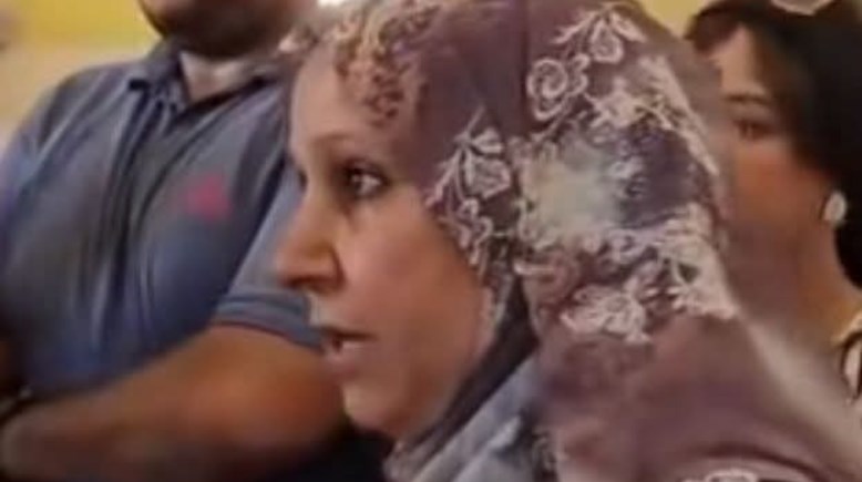 مديرة المدرسة 