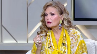 الفنانة يسرا