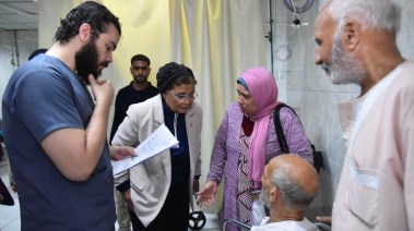 جانب من الجولة مع نائب وزير الصحة الدكتورة عبلة الالفي