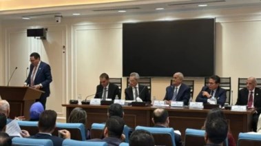 المستشار هاني حنا وزير شؤون المجالس النيابية