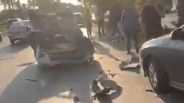 تصادم سيارتين ملاكي بالتجمع 