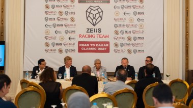 المؤتمر الصحفي لفريق زيوس للسباقات