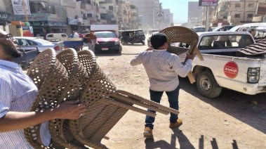 اعتداء صاحب مقهى وعماله على حملة للمرافق بالمنيا