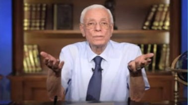 حسام موافي أستاذ طب الحالات الحرجة بكلية طب قصر العيني