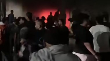 جانب من الحريق