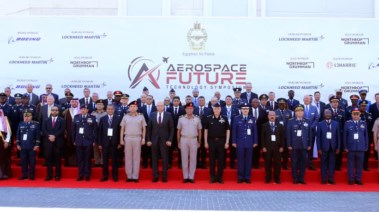 صورة من جانب الحضور 