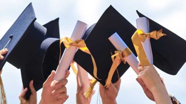 تكليف الدفعة 107 من خريجي الجامعات والمعاهد بأداء الخدمة العامة