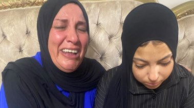 أم يمنى وابنتها