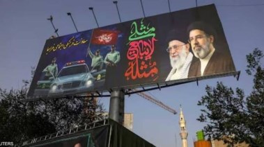 المرشد الإيرانيووالده الراحل