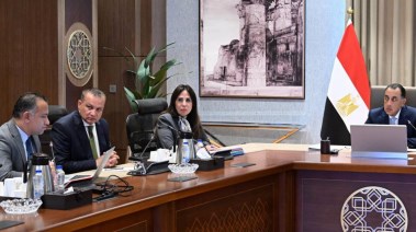 خلال اجتماع رئيس الوزراء