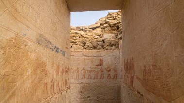 اكتشاف مقبرة أثرية