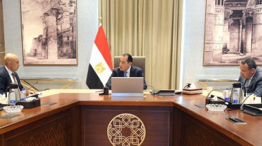 خلال اجتماع رئيس الوزراء