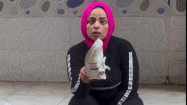 فتاة تعتدي على سائق نقل ذكي