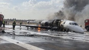 تحطم الطائرة 