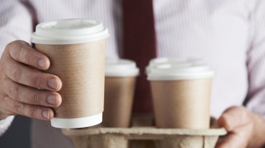  أكواب القهوة الورقية