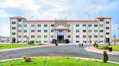 منحة جامعة حورس 2026