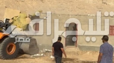 هدم أوكار العناصر الإجرامية بسوهاج