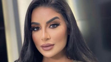 الفنانة جوري بكر