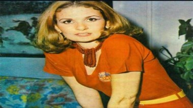 الفنانة يسرا 