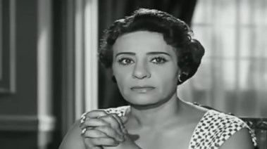 الفنانة إحسان شريف 