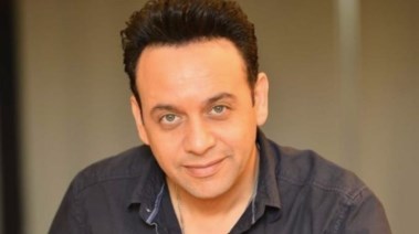 الفنان مصطفى قمر 