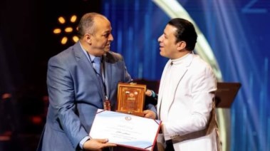 مصطفى كامل ونقيب الفنانين التونسيين