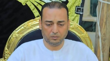 صورة لمدرس اللغة العربية والتربية الدينية الأستاذ حسن