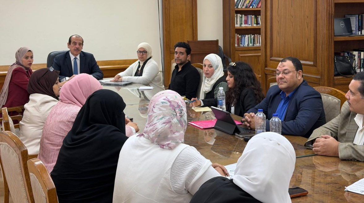 جانب من الاجتماع مع الدكتور عمرو قنديل 