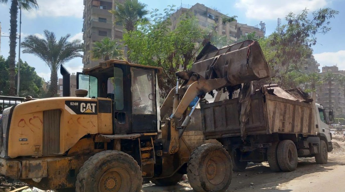 جانب من اجولة محافظ الجيزة
