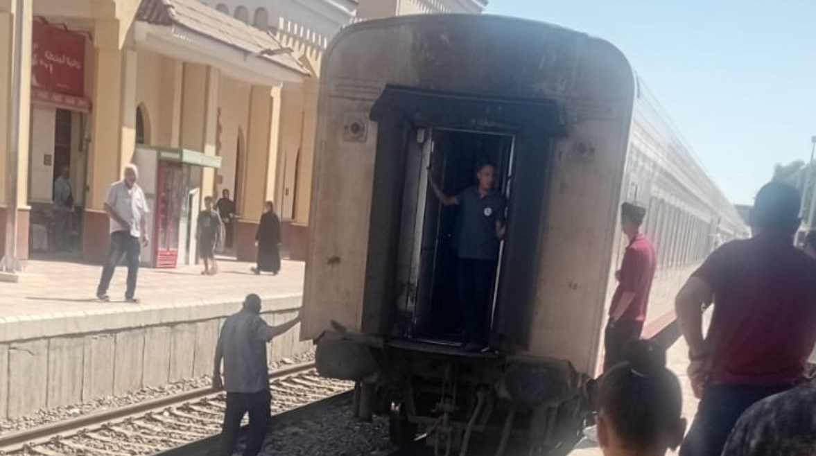 عطل مفاجئ بقطار "المنيا - القاهرة" بمحطة مغاغة