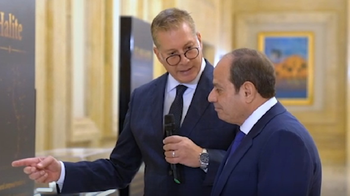 الرئيس عبدالفتاح السيسي ووزير البترول