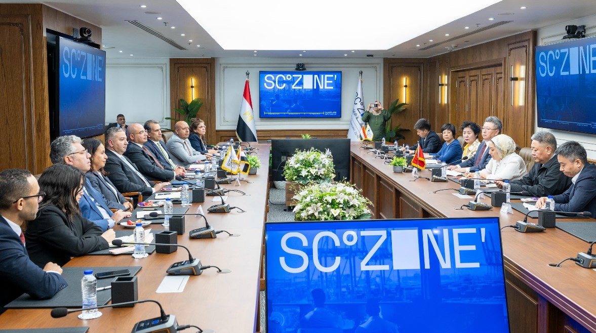 رئيس اقتصادية قناة السويس يبحث مع وفد تشينغهاي الصينية جذب استثمارات جديدة.. وبطاريات الليثيوم في مقدمة فرص التعاون