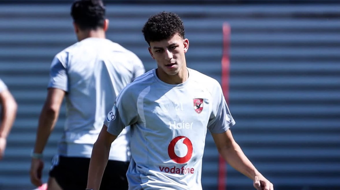 علي محمود لاعب الاهلي